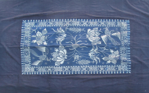 Bl 178 Batik White Collar Miao Wedding Quilt Top