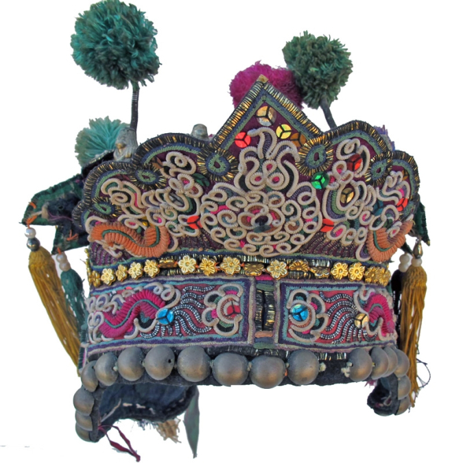 448 Dong Ceremonial Long Back Hat