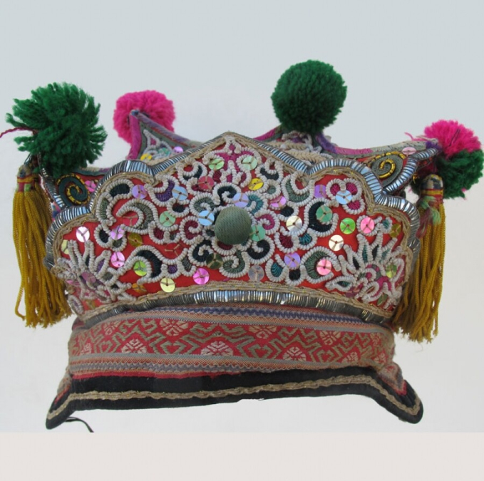 622 Sweet Dong Minority Embroidered Festival Hat